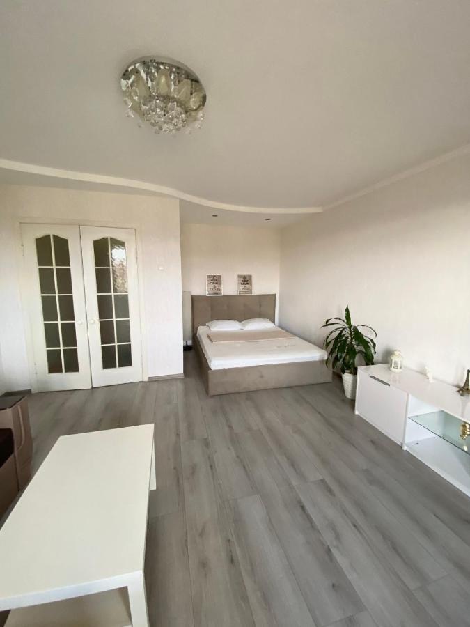 5 Minutes To The City Center Mykolajiw Exterior foto